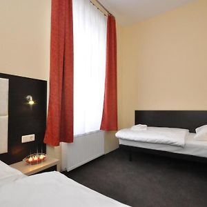 Dreibettzimmer